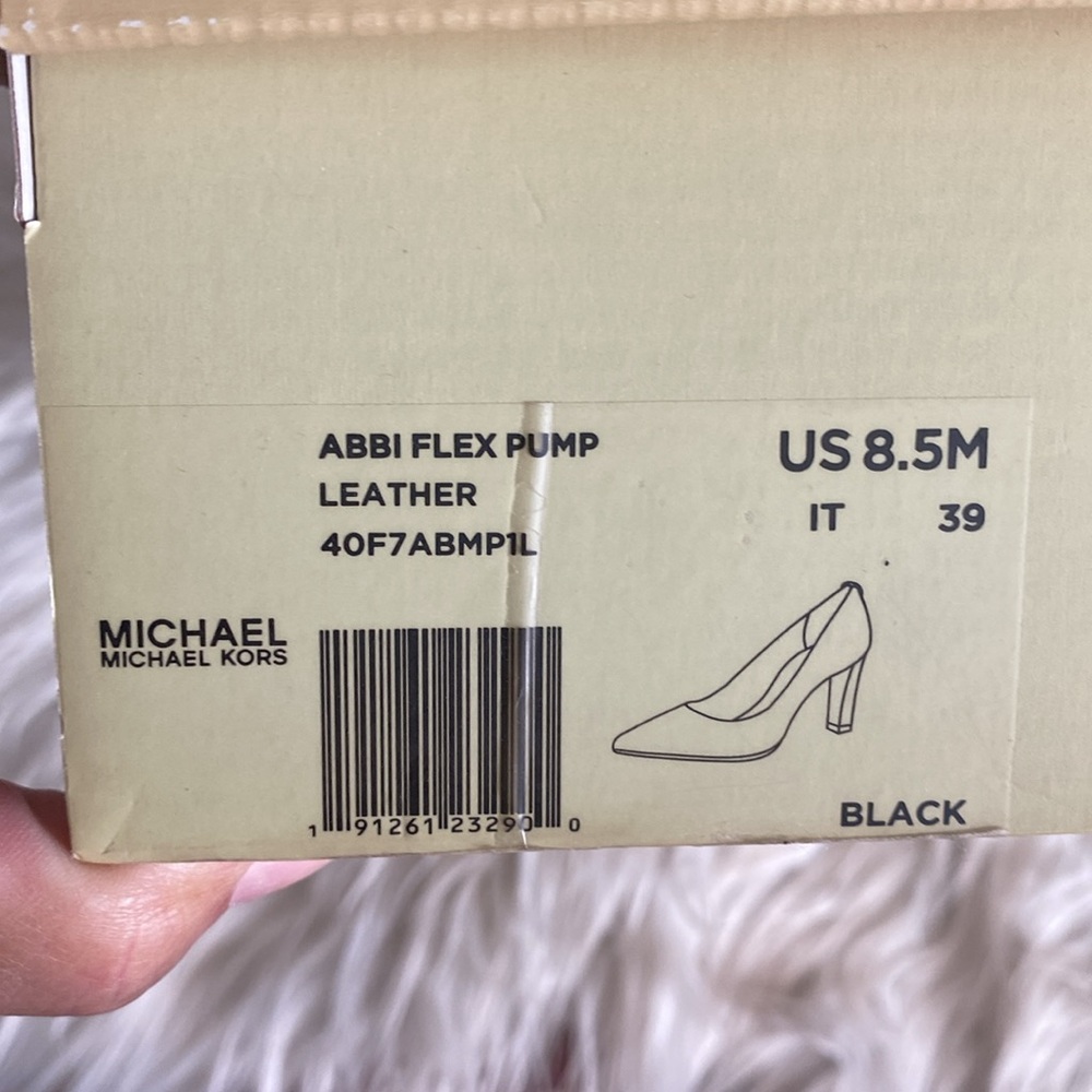 MICHAEL KORS Ladies Pump - Picture 7 of 8
